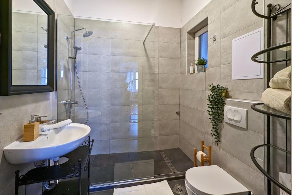 True Zagreb Centrally Located & Spacious Apartment Esterno foto
